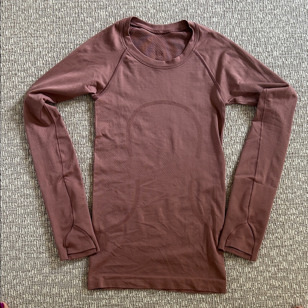 Lululemon Swiftly Long Sleeve Shirt Hip length. Size 2.
